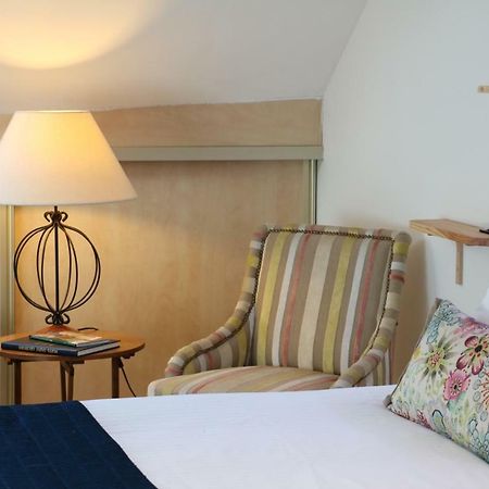 Bed and Breakfast Au Coeur De Nuits Exterior foto